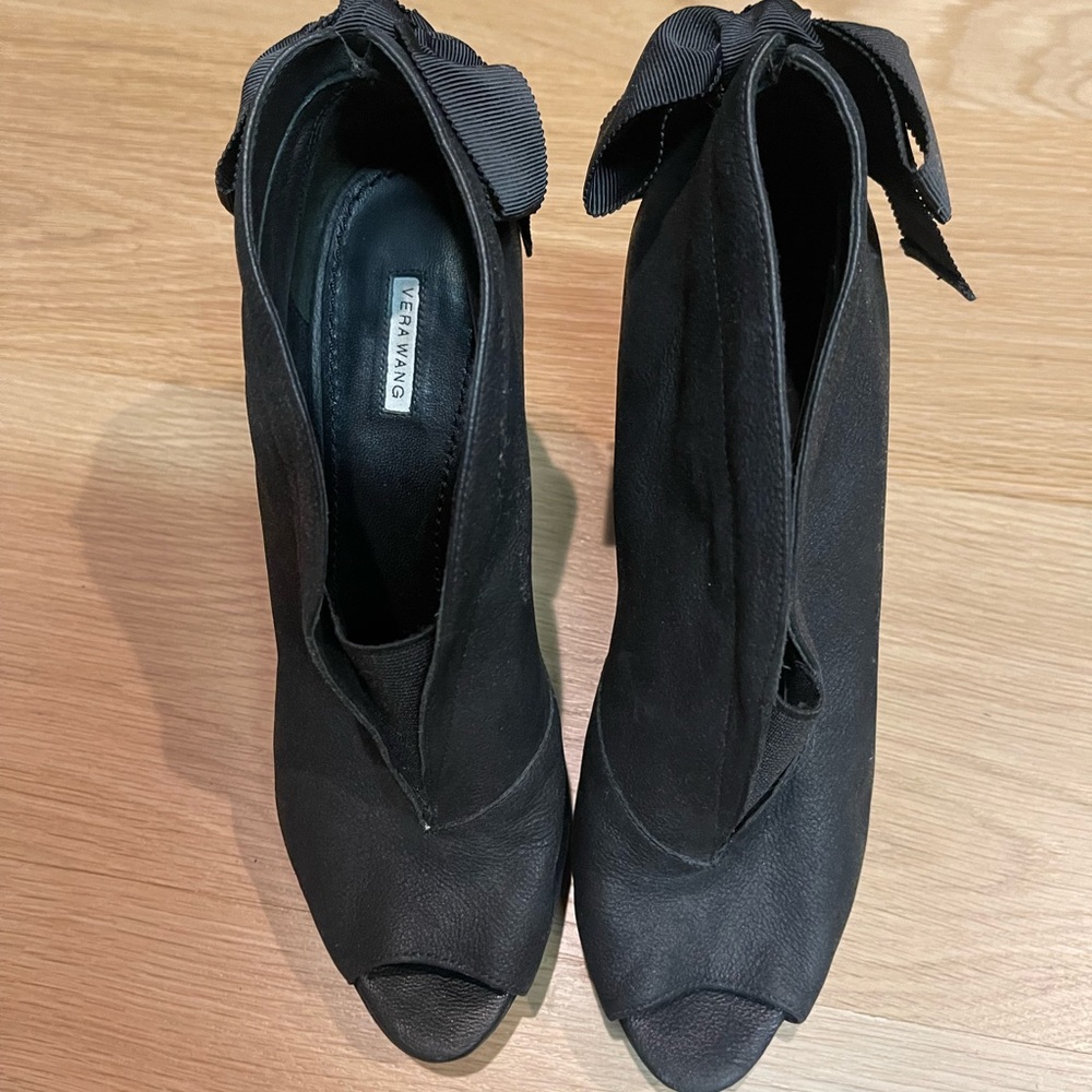Vera Wang Leather Booties Size 8.5